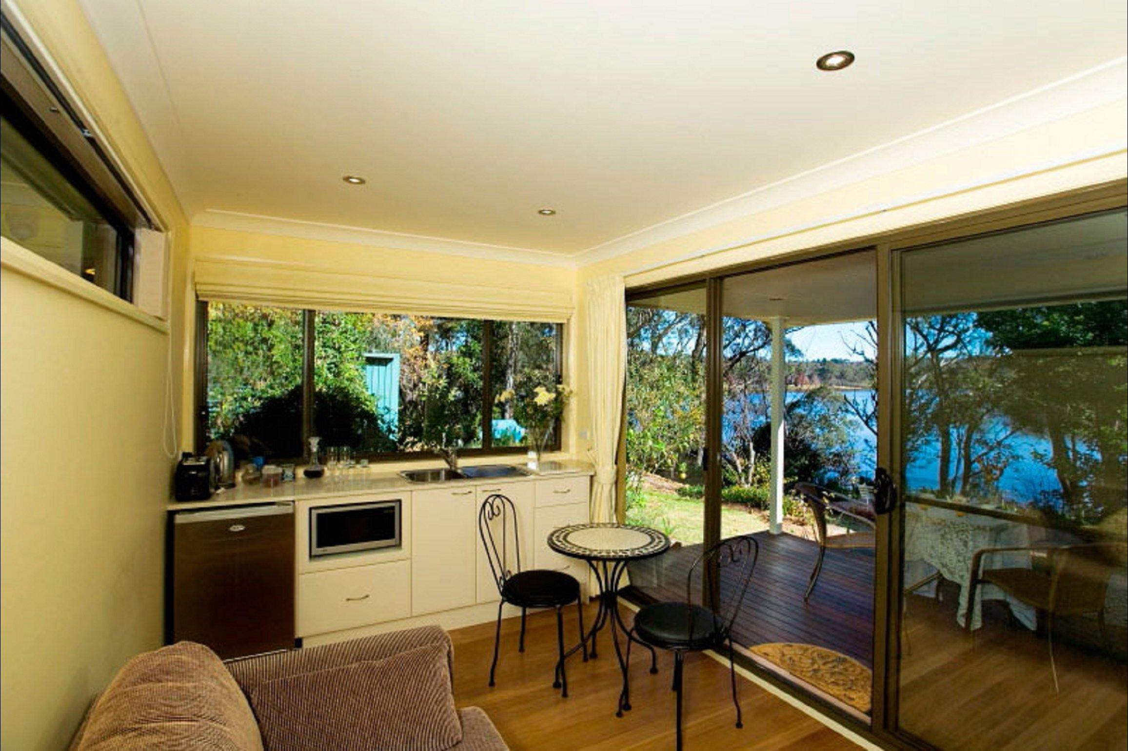 Blue Mountains Lakeside Bed and Breakfast