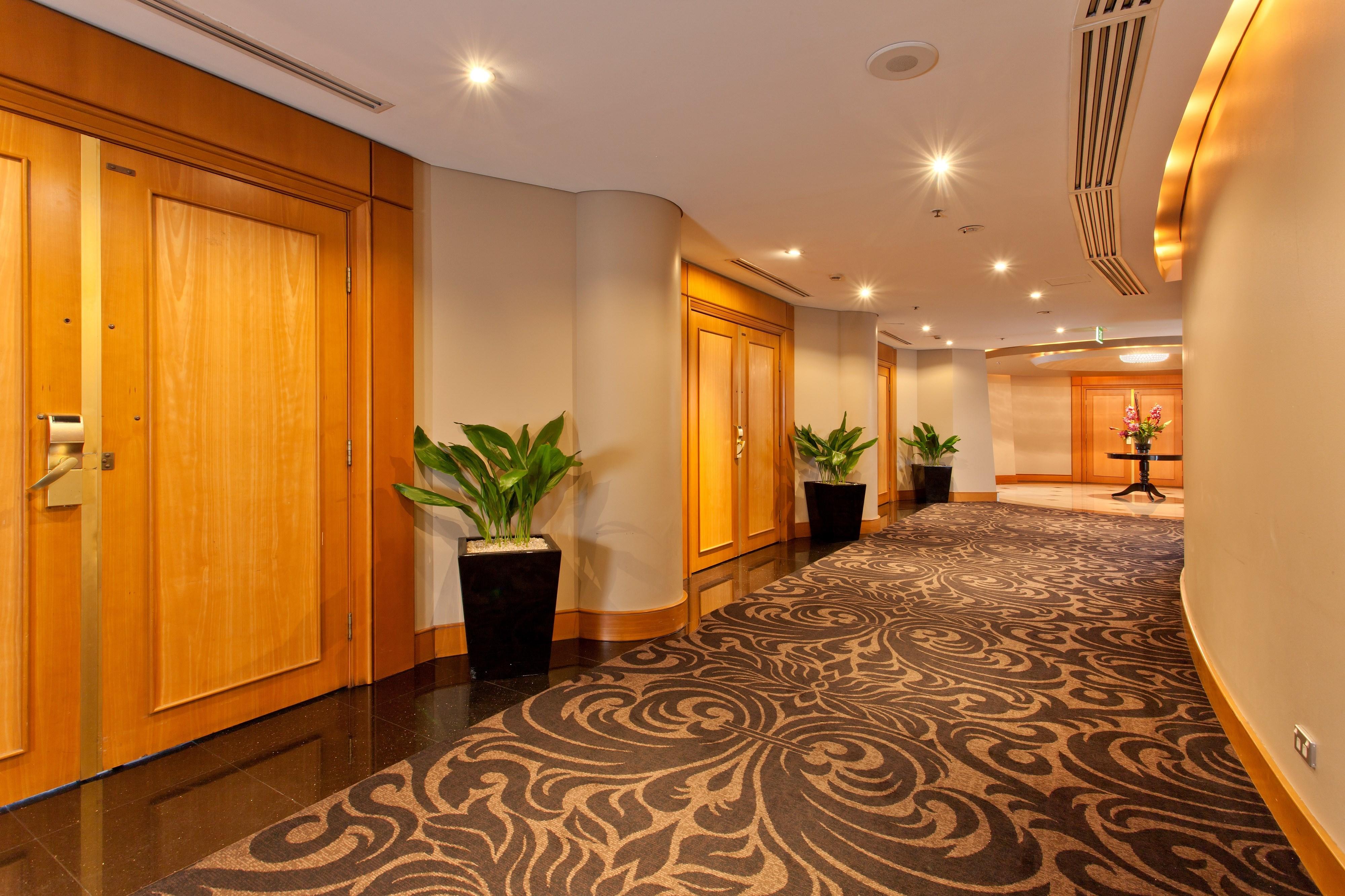 Radisson Hotel and Suites Sydney