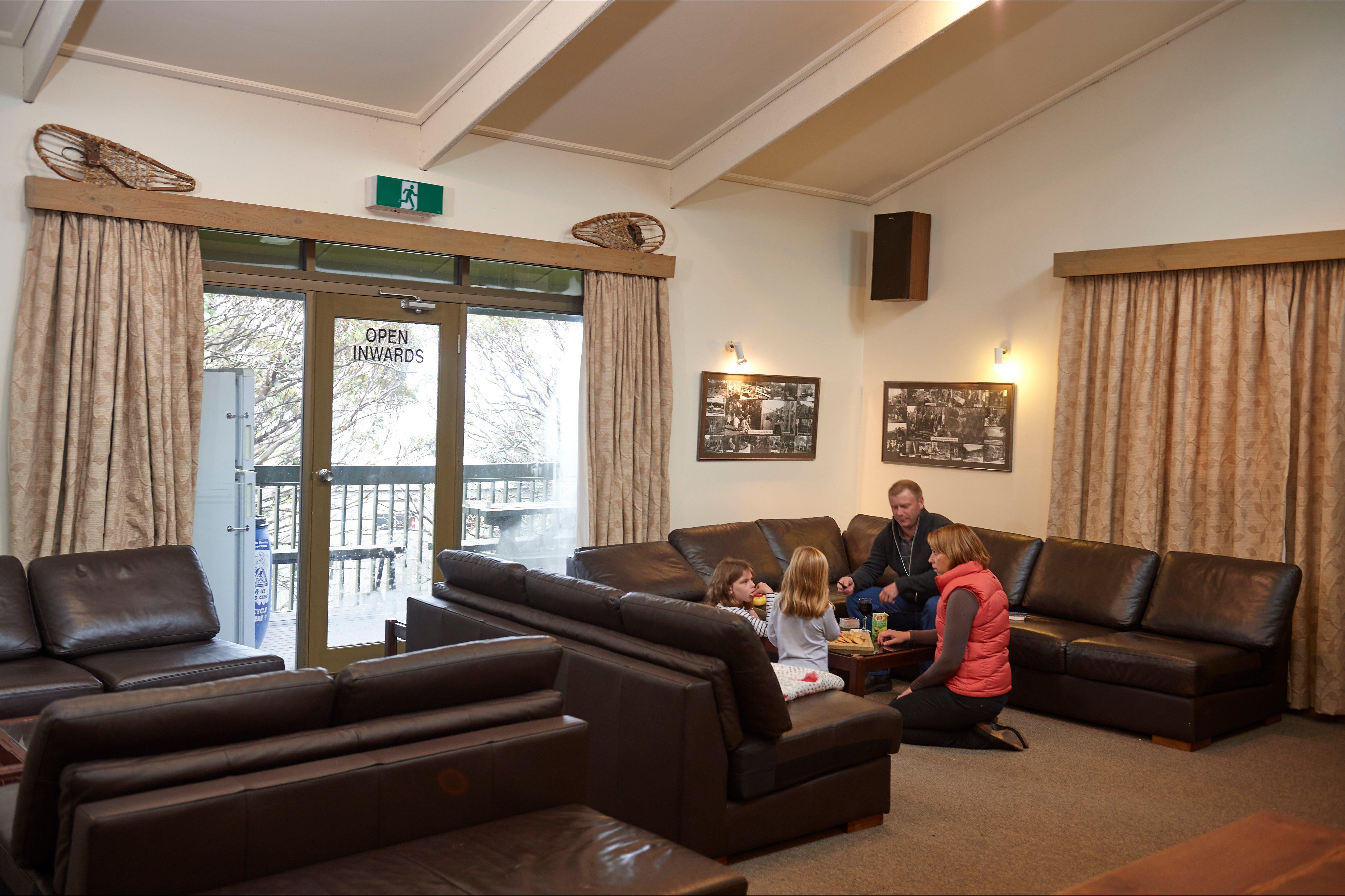 Cawarra Ski Club - Mt Buller Ski Lodge