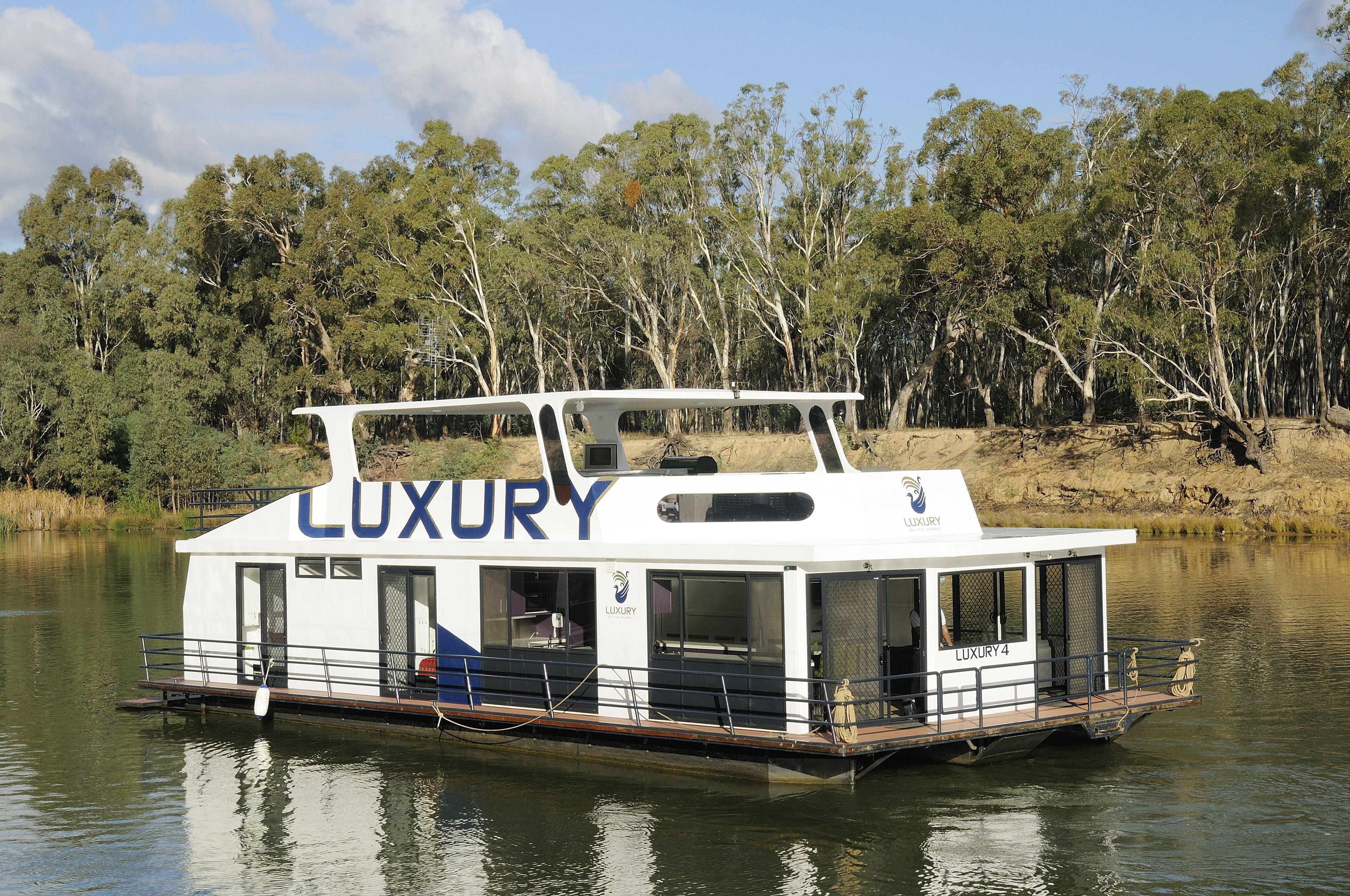 Luxury on the Murray Houseboats